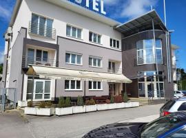 Hotel Hokejka, hotel v Prievidzi
