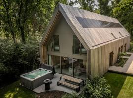 Lodge met Jacuzzi - 8 personen - Woodz Lodges, hotel v destinaci Heusden - Zolder