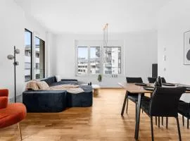 EXQUIS Luxus 2BR Apartment FRITZ I Balcony I Mercedes & US Army I Parking I Stuttgart
