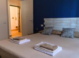 Loft 1 - appartamento in una zona strategica tra le perle del Lago di Como, hotel v destinaci Erba