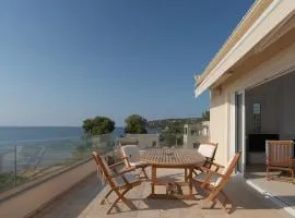 Koroni Seaside Private Beach Residence A