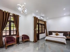 Vạn Xuân Royal Hotel