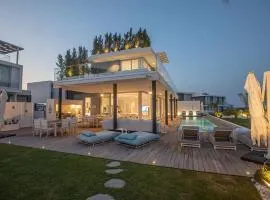 This Sensational 4 bedroom Villa, Ideal Location of Protaras!