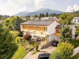 Haus Golker Ferienwohnungen & Frühstückspension, готель у місті Зебоден