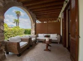 Tavaredo House