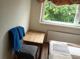 HOMESTAY COUPlE