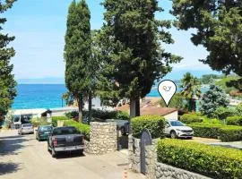 Beach House Astrid - Happy Rentals