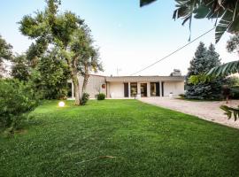 Villa con parco e piscina, hotel v destinaci San Michele Salentino