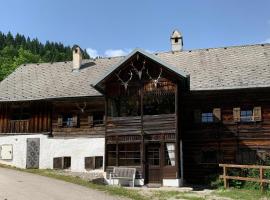 400 year old wooden house, hotel v destinaci Bad Goisern