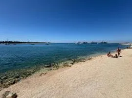 Apartments Emanuela - Near Centar & Beach, Novalja