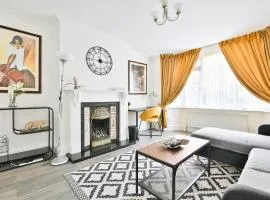 The Wishing Well- Lovely Spacious Home In BS4 Sleeps 8