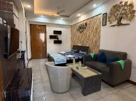 Zoom The Luxury Studio