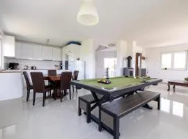 Three-Bedroom Holiday Home Vida with Private Pool