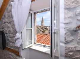 Tragos Lemon Tree, hotel in Trogir