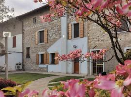 La casa di Engy, hotel v destinaci Pocenia