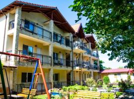 Pensiunea Mioara 2 Mai, hotel in 2 Mai