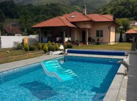 Victory Pool House