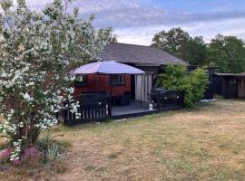 Villa with proximity to the sea, allotjament amb cuina a Timmernabben