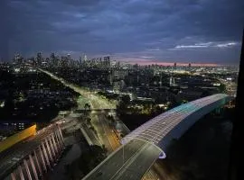 Melbourne skyline spectacular