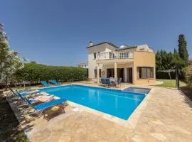 Villa Tsikkos Tria