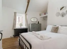 Luxury Cornish Cottage & Modern Cabin with Garden, Central St Agnes