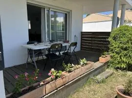 Appartement T3 cosy avec jardin à deux pas du centre de Meschers, garage et animaux admis - FR-1-738-1