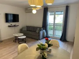 4 People Cannes Hyper Centre and Air conditioning