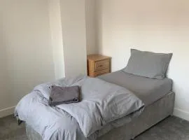 3 Bedroom Contractor House With Parking