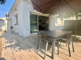 Juan les Pins tramontane proche mer et commerces à pied , maison plain pied 70m2