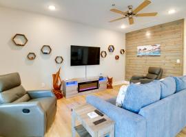 4 Mi to Rockport Beach Park Home with Resort Perks, hotel in Rockport