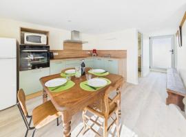 Gîte lamadelon, hotel din Néris-les-Bains