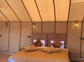Luxury white camp