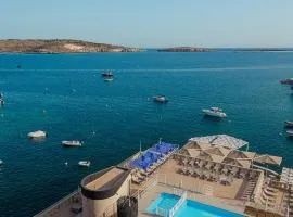 Gillieru Harbour Hotel
