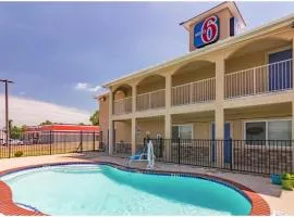Motel 6-Azle, TX