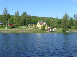 Filipstad, Lake House Fishing, Nature, Beach, hotel v destinaci Filipstad