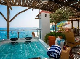 Breathtaking Room in Heart of Positano with Stunning Sea Views