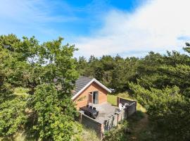 Holiday Home Hagevej Ulfborg X، فندق في Ulfborg