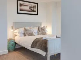 Studio Lodge with parking - Stansted airport