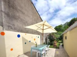 Awesome Home In Villeneuve-Dolmes