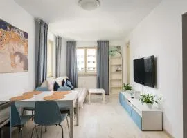 Metro Wilanowska Comfort Apartment by Bookinghost