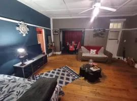 Karoo Refresh Cheerful 2 Bedroom House