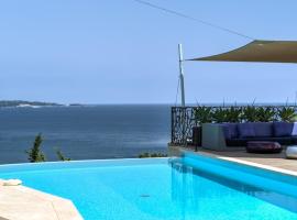 Immogroom - Amazing Villa with sea view, hotel di Vallauris