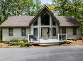 Cabin Blue Ridge with Wintergreen Advantage