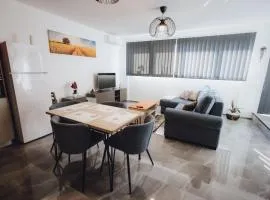 M&D Felix Suites
