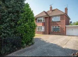 3-Bedroom Home Pet Friendly