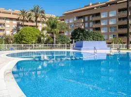 Denia Beach & Pool - Modern Flat near the Port with Parking