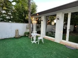 Casetta con giardino