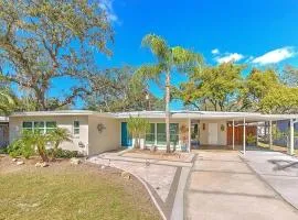 The Modern Palms few mins from Downtown Tampa Ybor city