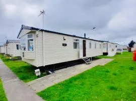 Family Caravan In Cala Gran