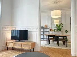 Magnific appartment near Arc de Triomphe
